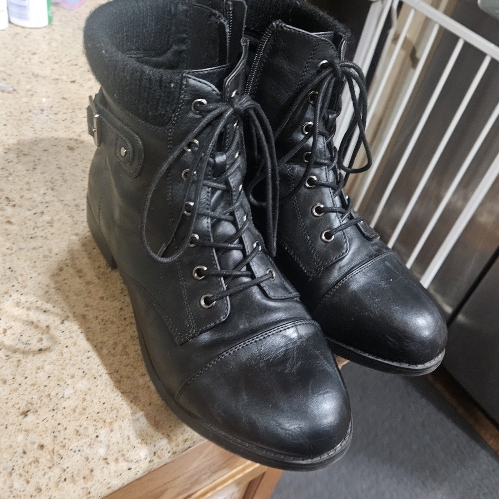 Torrid lace up sweater bootie (ww) size 11.5